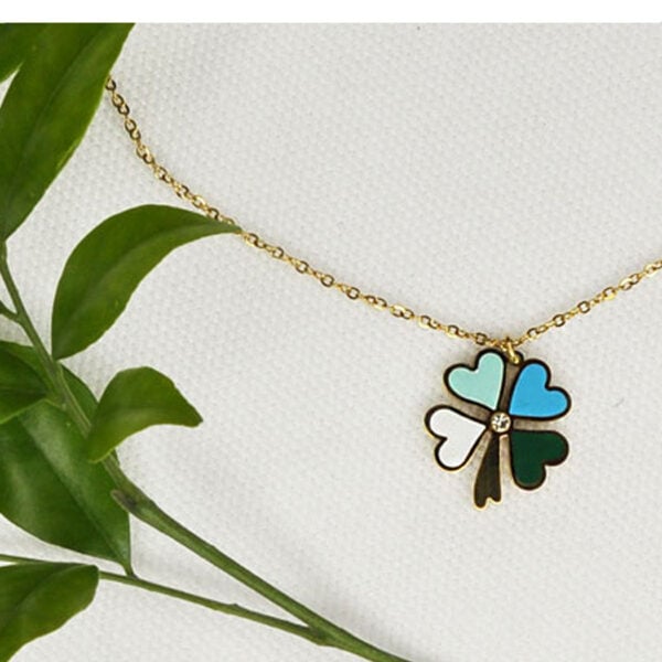 Blue clover pendant necklace 