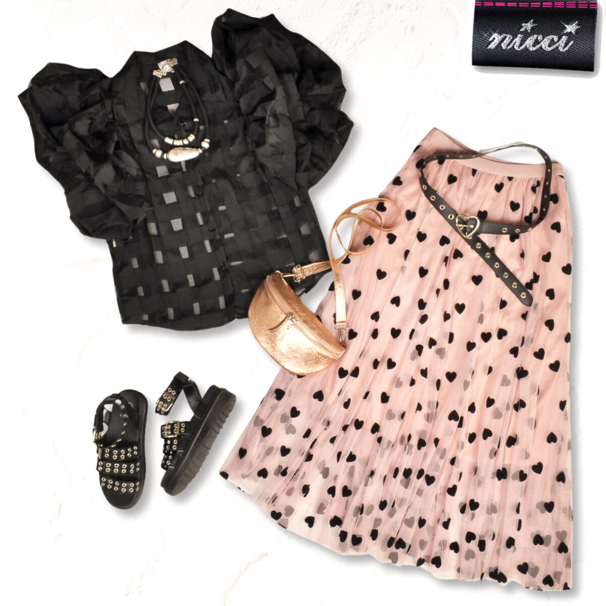 Bubble sleeve check print top