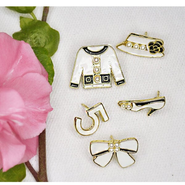 Designer inspired 5 piece brooch set