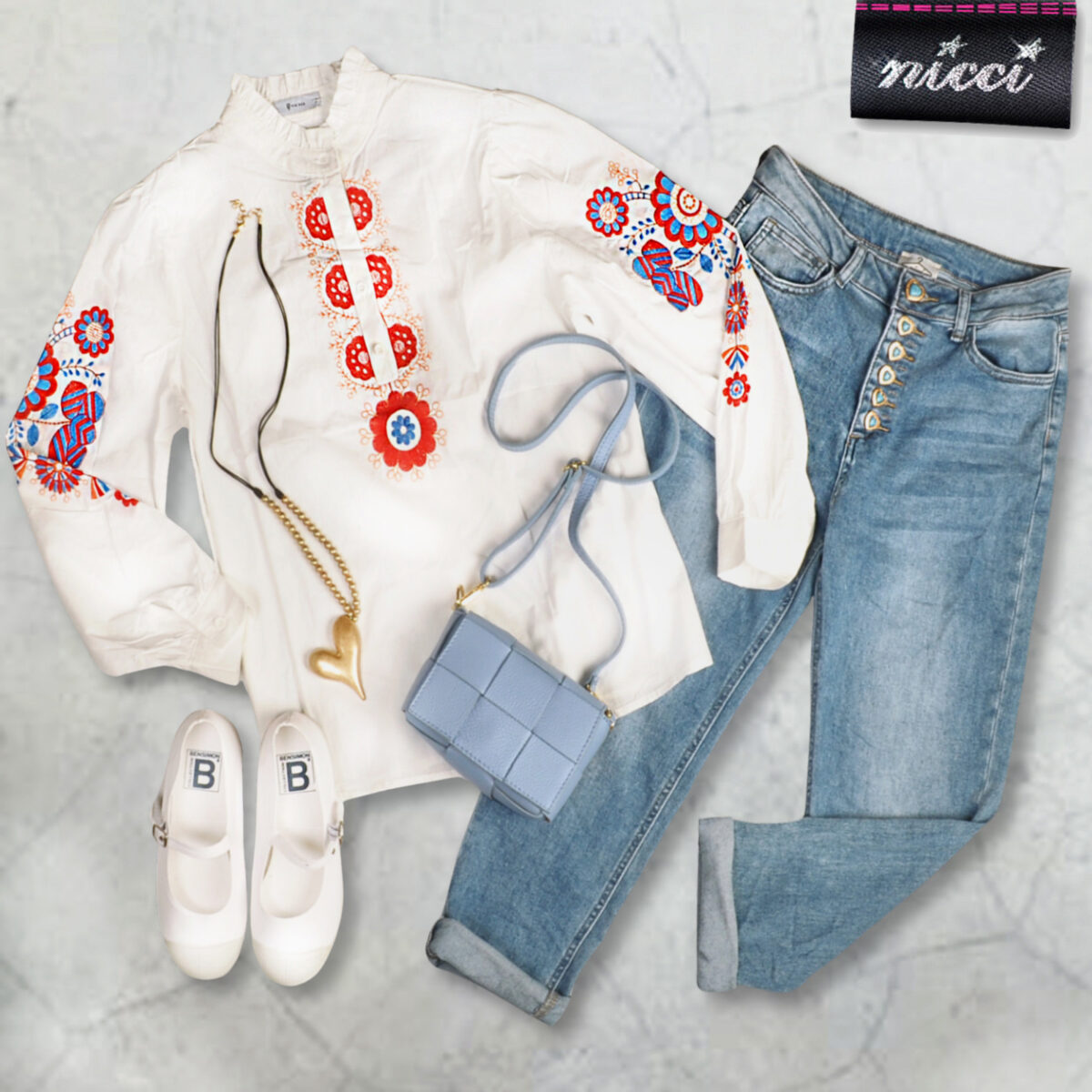 Heart stone button jeans