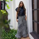 Animal print structured hem pleated skirt