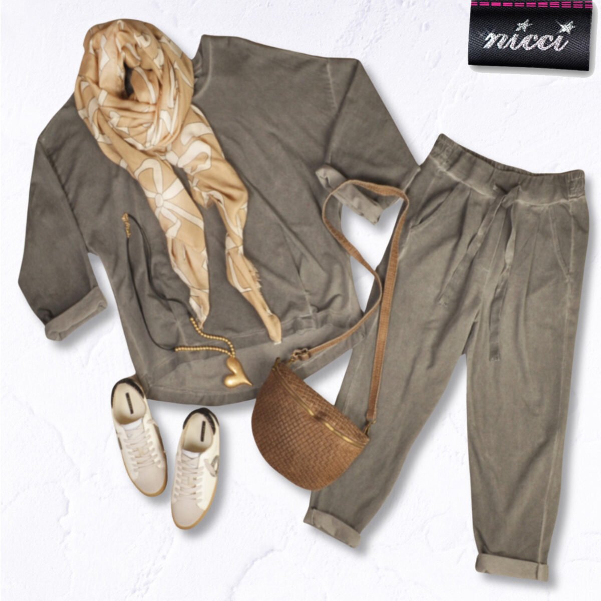 Overdyed pleated sweatpants