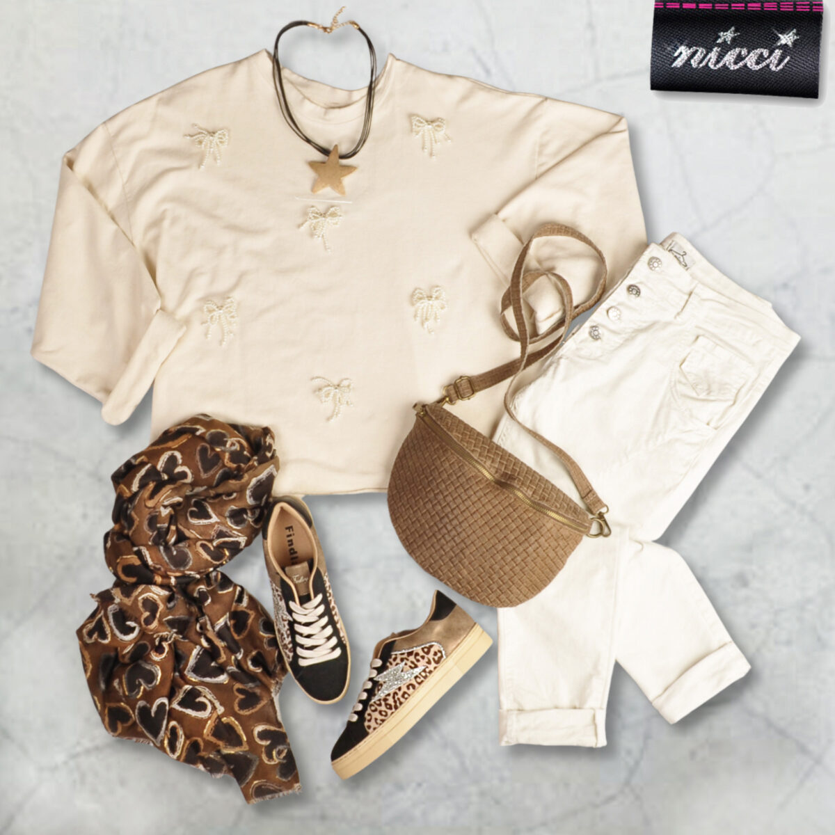 Pearl bow detail sweatshirt