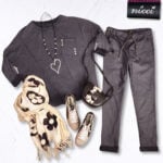 Raw-edge button detail pocket sweatshirt