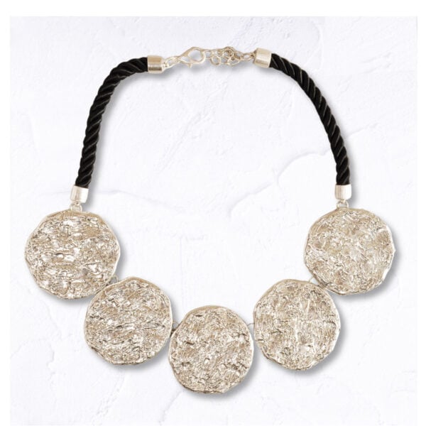 Textured circles necklace