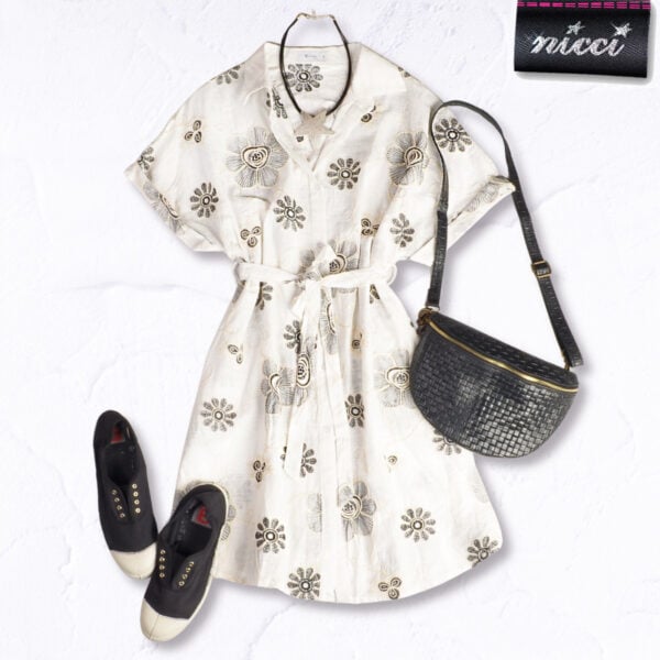 Embroidered daisy anglaise shirt