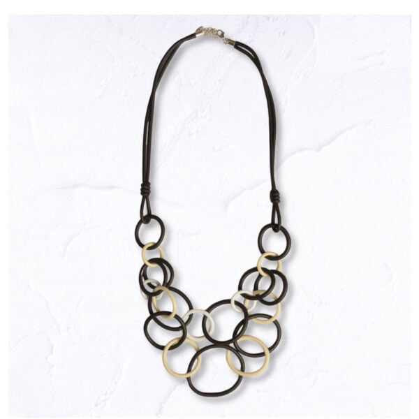 Multi circle rubber necklace