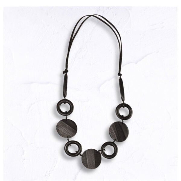 Wooden circle necklace Wooden circle necklace