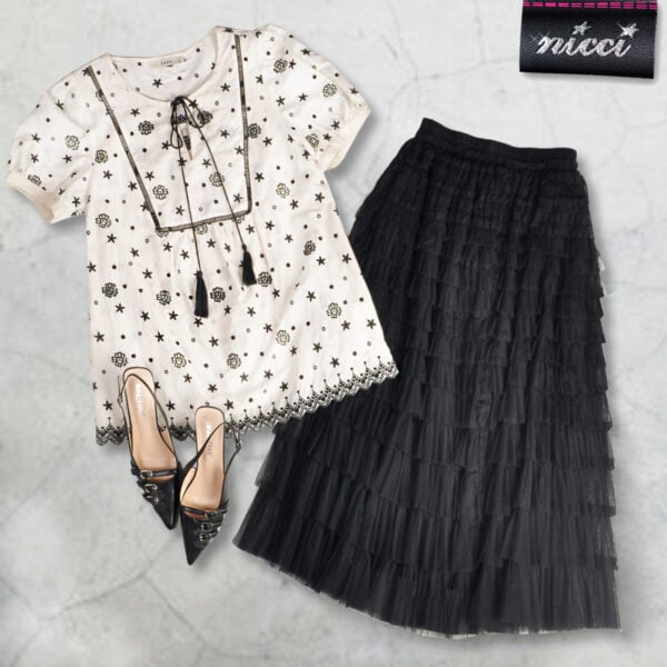Embroidered anglaise tassel blouse