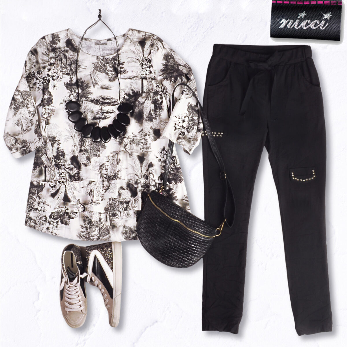 Stud pocket drawstring pants