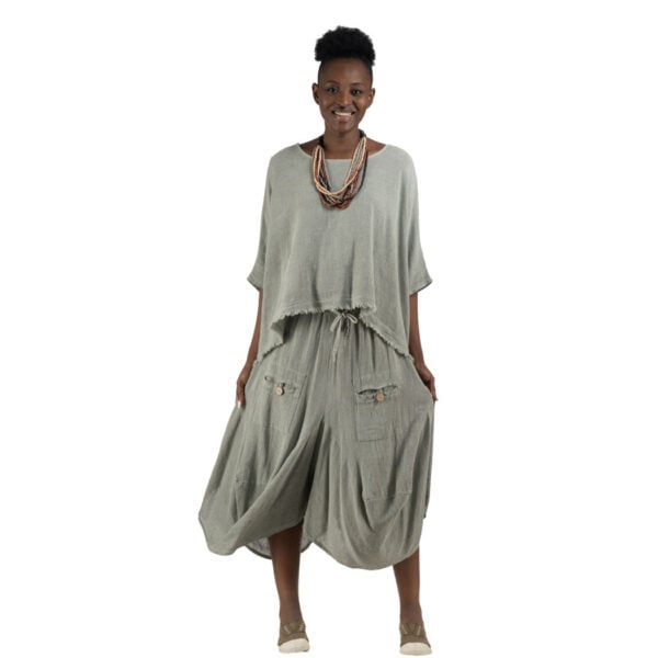Raw-edge boxy linen top