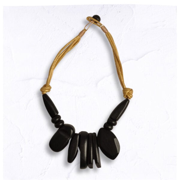 Wooden oblong choker
