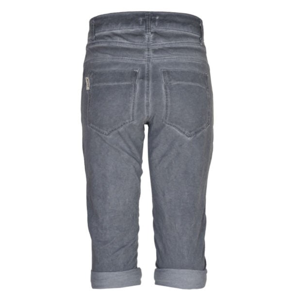 2-Textured long shorts
