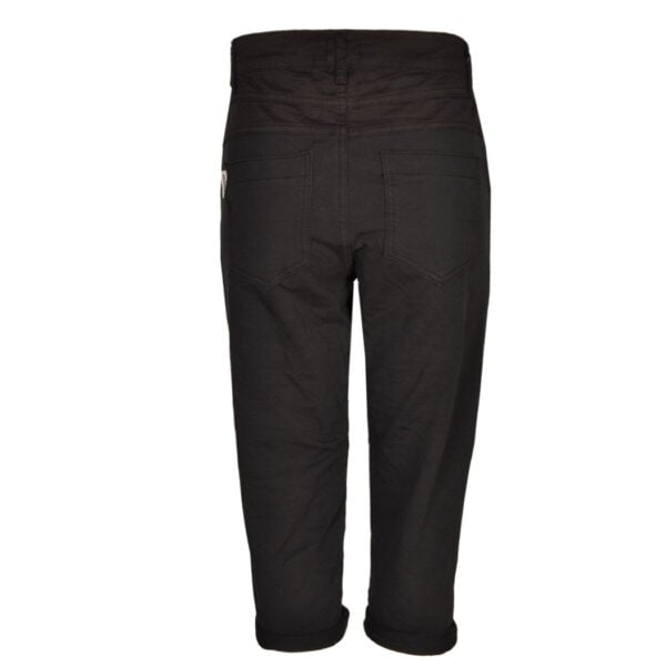 2-Textured long shorts