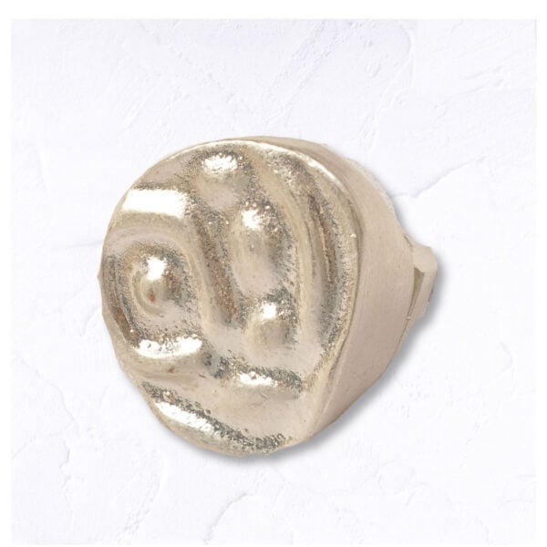 Textured flat ring