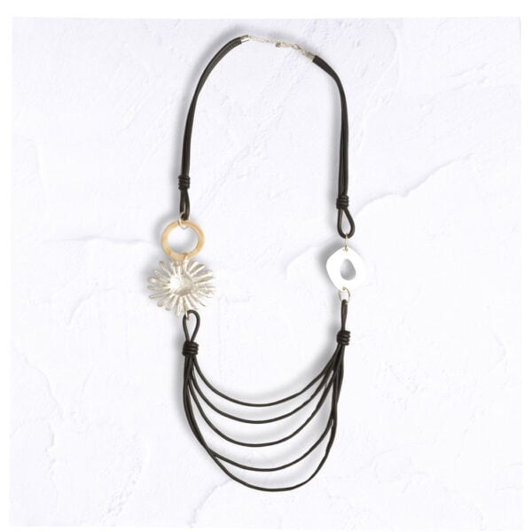 Multi rubber string shape necklace