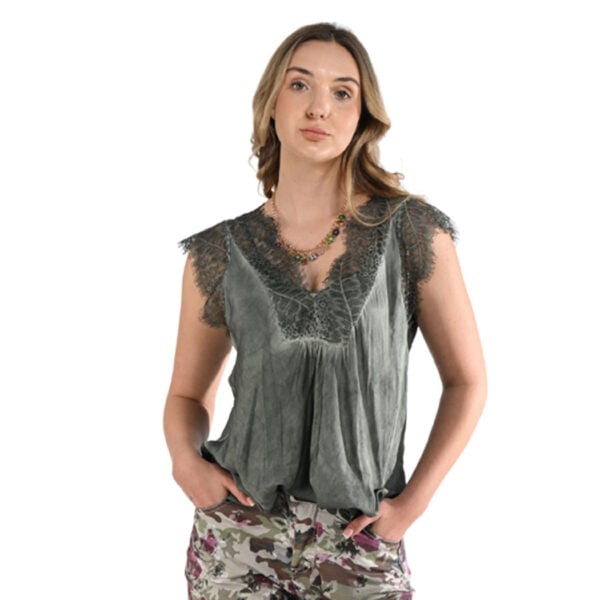 Lace trim silky cami