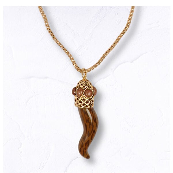 Curved horn pendant necklace