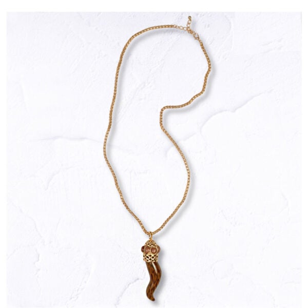 Curved horn pendant necklace